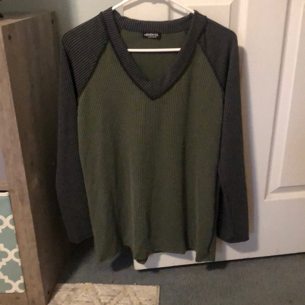 Heimish Brand Long Sleeve Ribbed Shirt NWOT